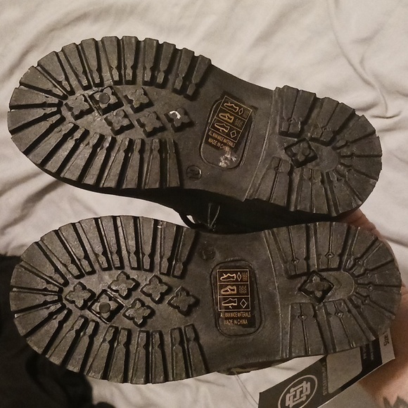 Toddler Boy Boots - Picture 6 of 6